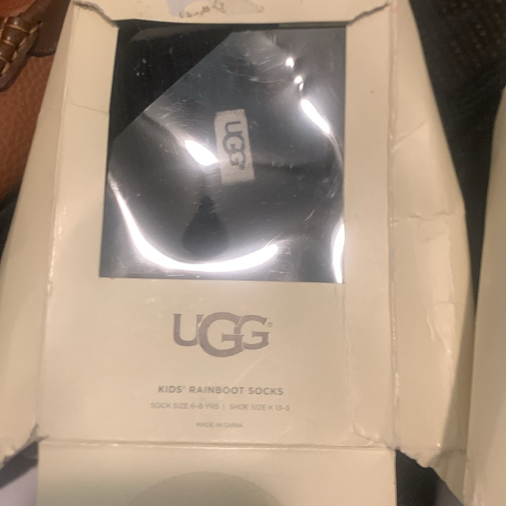 BNIB Kids UGG Rainboot socks ♈️Less than perfect deal
